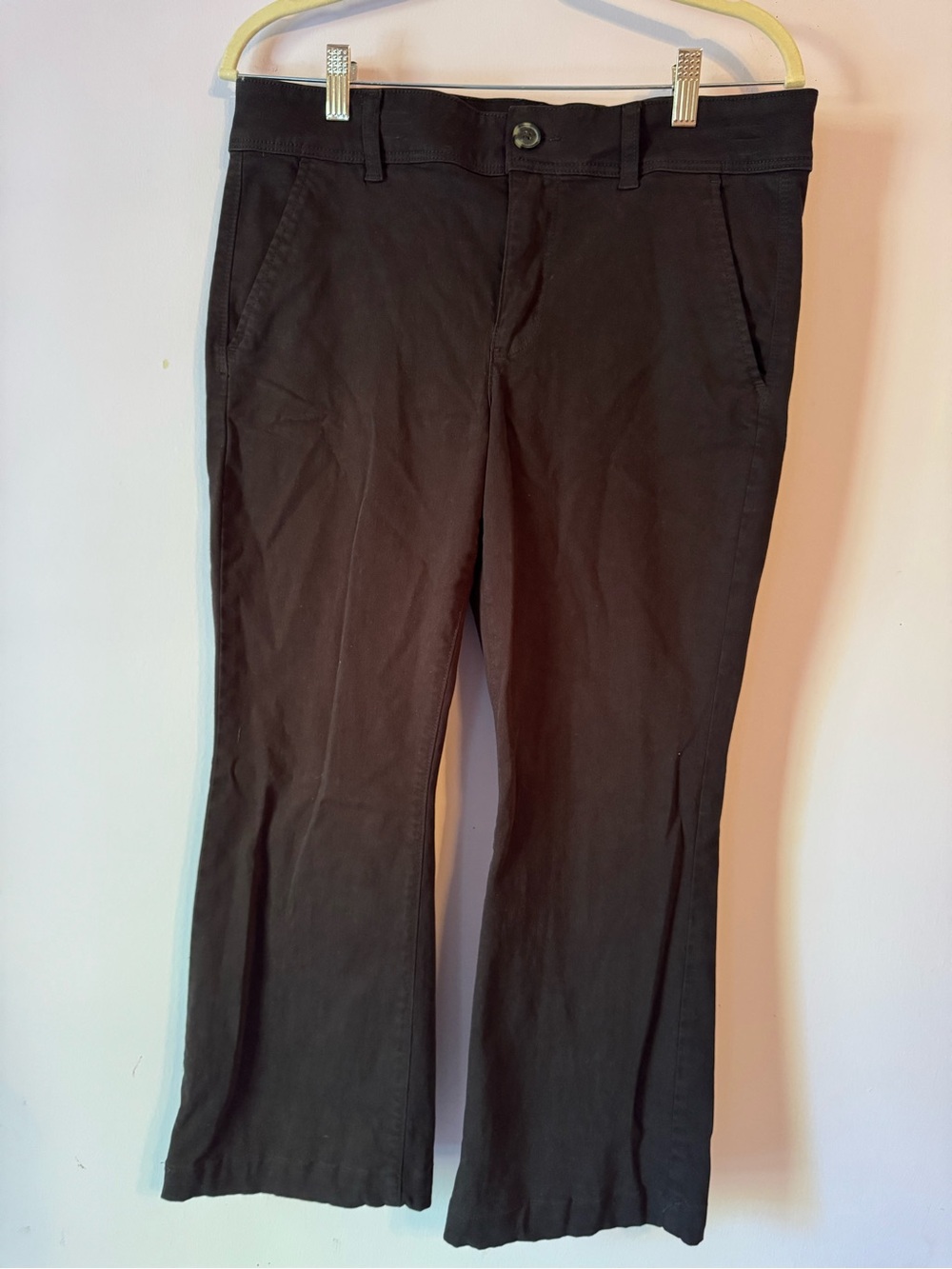 American Eagle Kick Boot 12 Short Black Pants